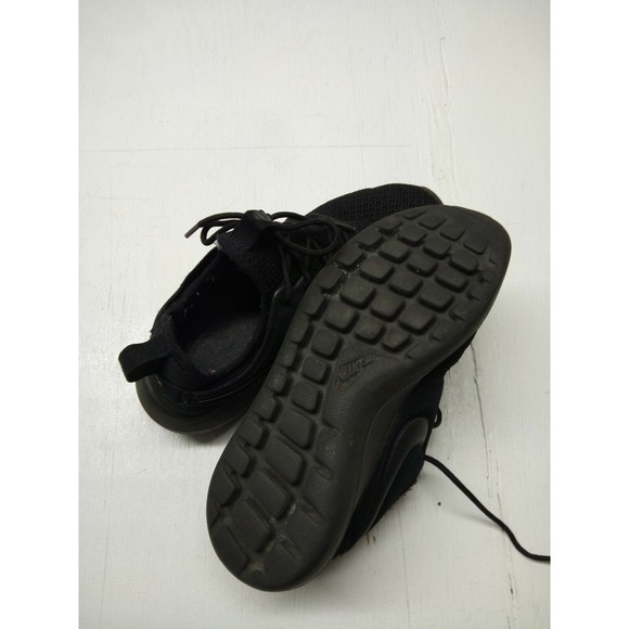 Nike Roshe Two Triple Black Women's Size US 7 Shoes ~ 844931-010 - Picture 5 of 5